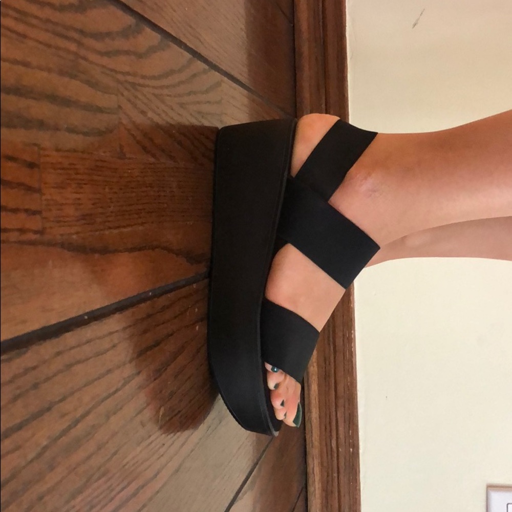 Shoes - Picture 2 of 5